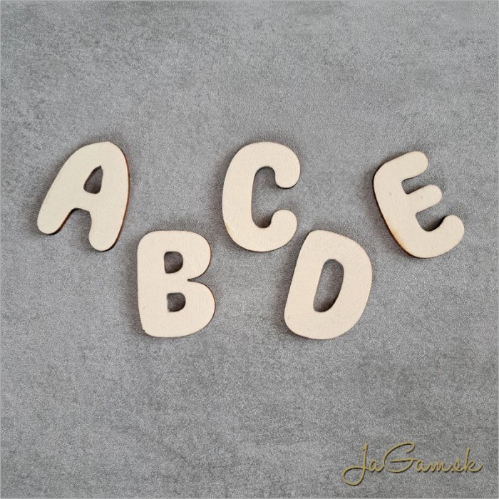 Drevené písmeno 12cm (P24vp12)