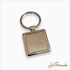 Kľúčenka prívesok na kľúče štvorec 28x28mm, platina, 1ks (kl020)