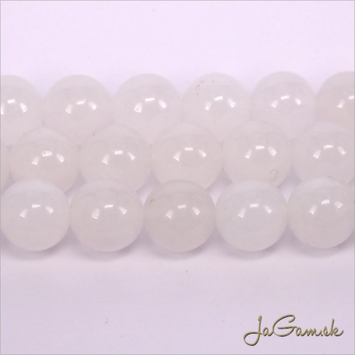 Minerál Nefrit 8mm, šnúra cca48ks (m148)