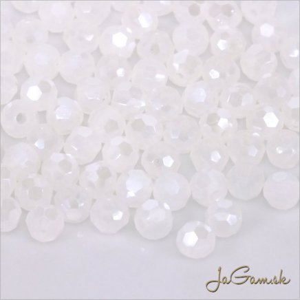 Sklenené brúsené korálky 4mm biela opálová s listrom, 50ks (5414)